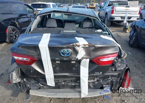 2020 Toyota Camry Xle Hybrid z USA, uszkodzony, nr VIN 4T1F31AK7LU525329